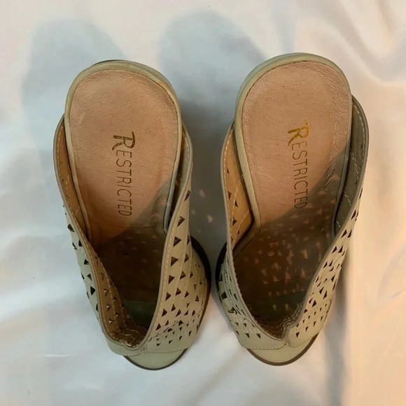 RESTRICTED open toe mules - Picture 4 of 6